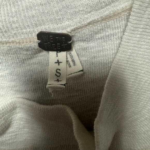 We The Free Palisades Off-the-Shoulder Top in Ivory Size Small EUC Retail $68 - Picture 7 of 7